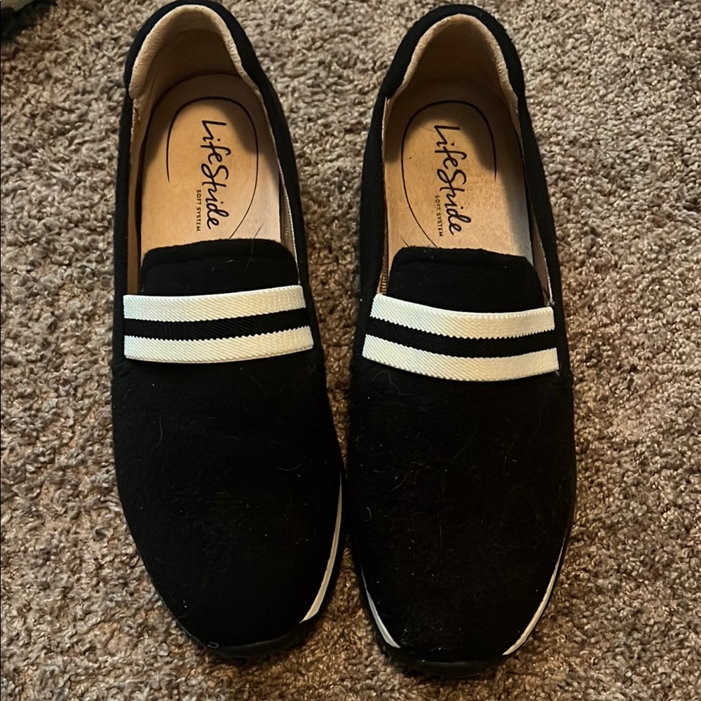 LifeStride slip ons